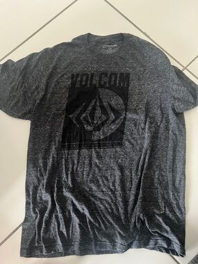 Volcom Men's Heather Charcoal Graphic Tee - Black Logo
